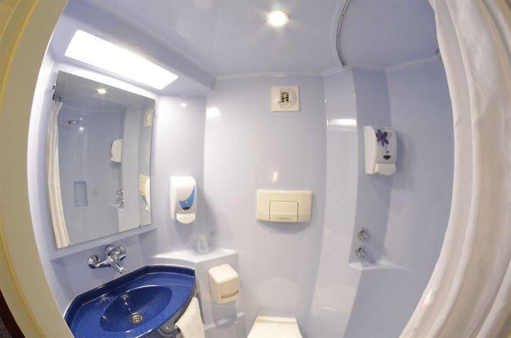 A&H Privilege Lyon Est - Saint Priest Eurexpo Exterior photo